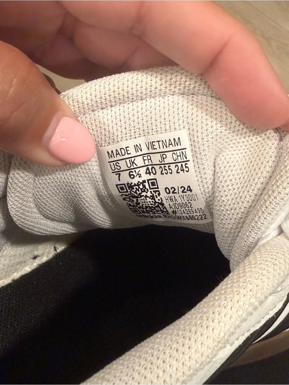 Adidas White Sneakers with Black Stripes - Picture 4 of 6